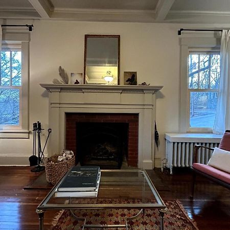 The Farmhouse At Fort Hill Peekskill Exterior photo